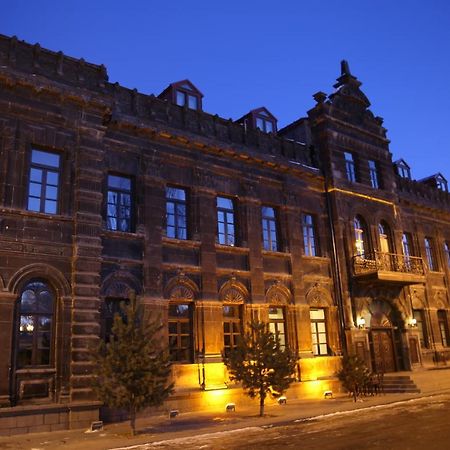 Cheltikov Hotel Kars Extérieur photo